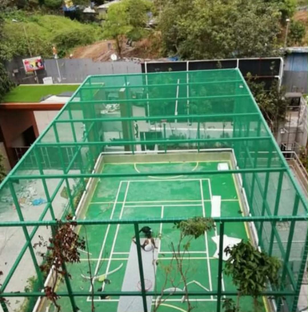 Invisible grill installation on a balcony